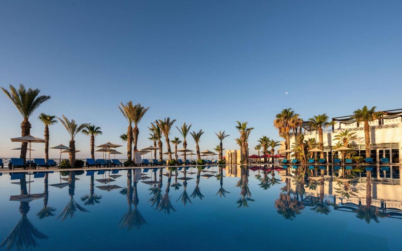 Radisson Blu Resort & Thalasso Hammamet Dış mekan fotoğraf The resort's main pool